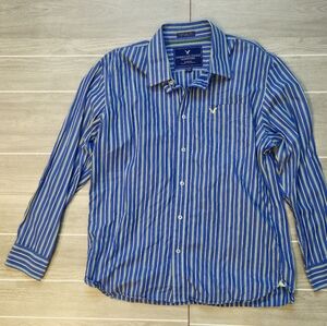 American Eagle Outfitters Men's Blue and White Striped Shirt VINTAGE FIT
